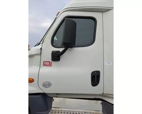 FREIGHTLINER CASCADIA 125 DOOR ASSEMBLY, FRONT