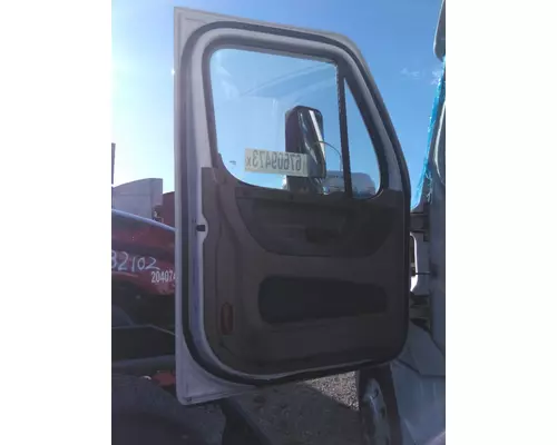 FREIGHTLINER CASCADIA 125 DOOR ASSEMBLY, FRONT