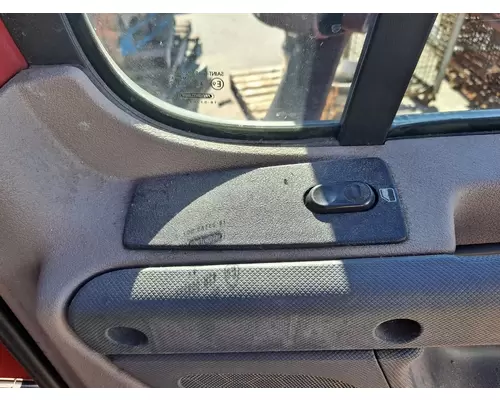 FREIGHTLINER CASCADIA 125 DOOR ASSEMBLY, FRONT