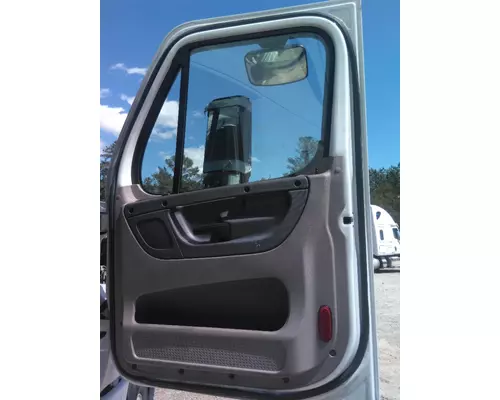 FREIGHTLINER CASCADIA 125 DOOR ASSEMBLY, FRONT