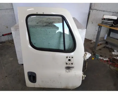 FREIGHTLINER CASCADIA 125 DOOR ASSEMBLY, FRONT