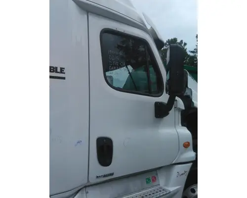FREIGHTLINER CASCADIA 125 DOOR ASSEMBLY, FRONT