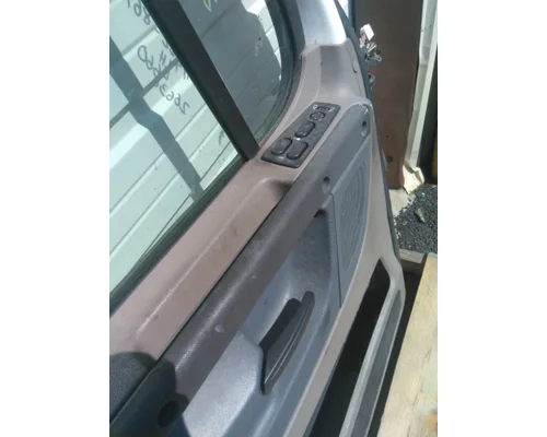 FREIGHTLINER CASCADIA 125 DOOR ASSEMBLY, FRONT