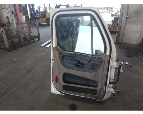 FREIGHTLINER CASCADIA 125 DOOR ASSEMBLY, FRONT