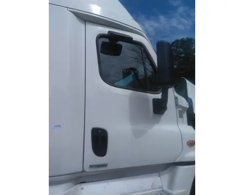 FREIGHTLINER CASCADIA 125 DOOR ASSEMBLY, FRONT