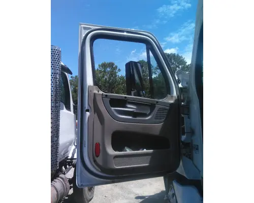 FREIGHTLINER CASCADIA 125 DOOR ASSEMBLY, FRONT