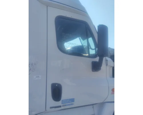 FREIGHTLINER CASCADIA 125 DOOR ASSEMBLY, FRONT