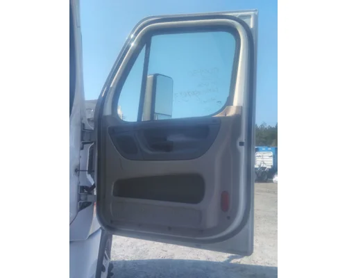 FREIGHTLINER CASCADIA 125 DOOR ASSEMBLY, FRONT