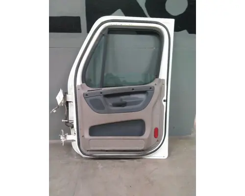 FREIGHTLINER CASCADIA 125 DOOR ASSEMBLY, FRONT