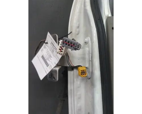 FREIGHTLINER CASCADIA 125 DOOR ASSEMBLY, FRONT