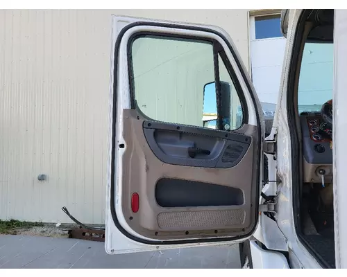 FREIGHTLINER CASCADIA 125 DOOR ASSEMBLY, FRONT