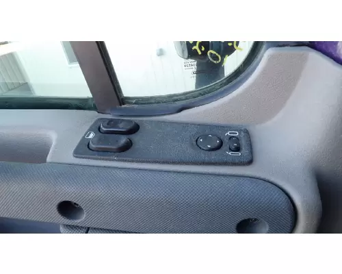 FREIGHTLINER CASCADIA 125 DOOR ASSEMBLY, FRONT