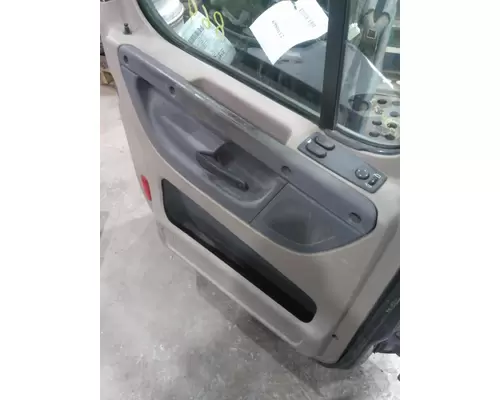 FREIGHTLINER CASCADIA 125 DOOR ASSEMBLY, FRONT
