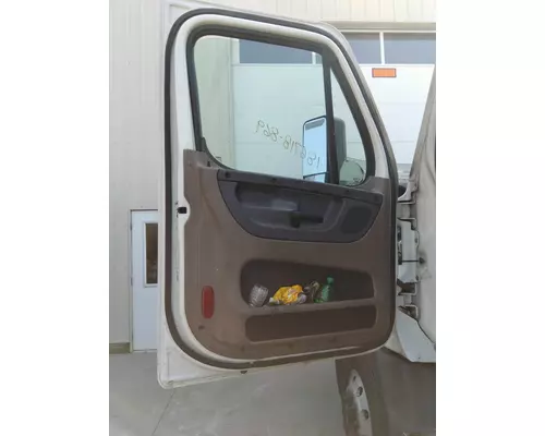 FREIGHTLINER CASCADIA 125 DOOR ASSEMBLY, FRONT