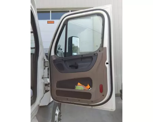 FREIGHTLINER CASCADIA 125 DOOR ASSEMBLY, FRONT