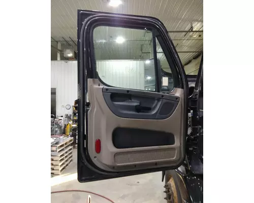 FREIGHTLINER CASCADIA 125 DOOR ASSEMBLY, FRONT