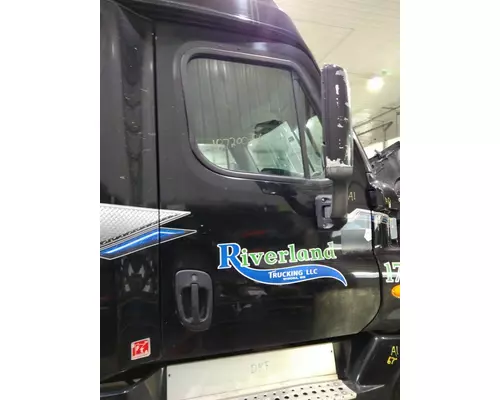 FREIGHTLINER CASCADIA 125 DOOR ASSEMBLY, FRONT