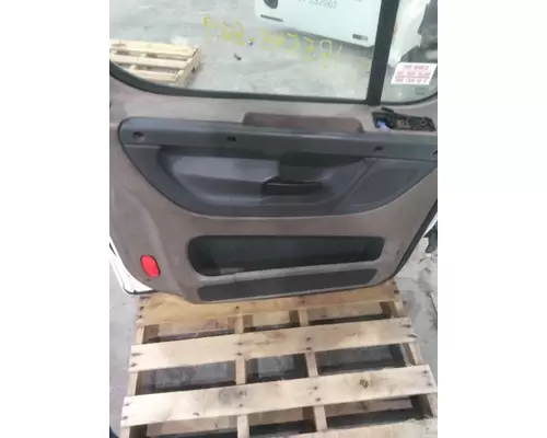 FREIGHTLINER CASCADIA 125 DOOR ASSEMBLY, FRONT