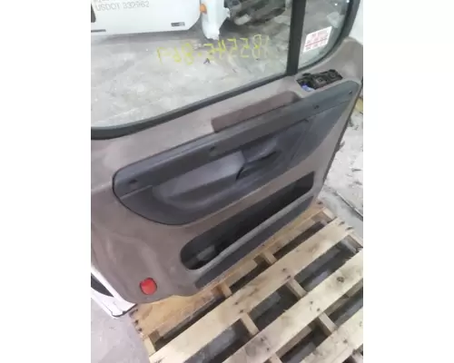 FREIGHTLINER CASCADIA 125 DOOR ASSEMBLY, FRONT