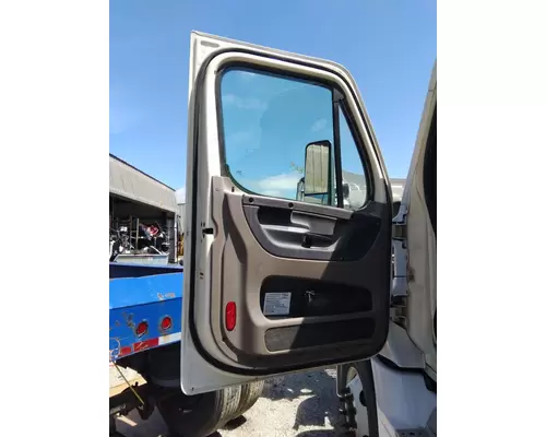 FREIGHTLINER CASCADIA 125 DOOR ASSEMBLY, FRONT