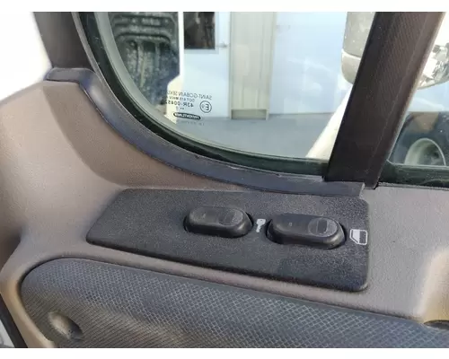 FREIGHTLINER CASCADIA 125 DOOR ASSEMBLY, FRONT