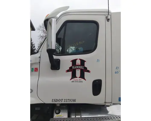 FREIGHTLINER CASCADIA 125 DOOR ASSEMBLY, FRONT