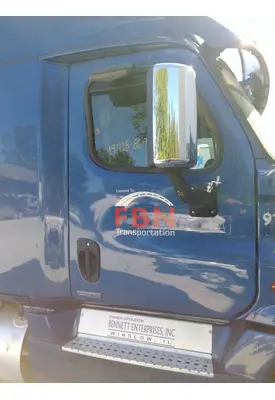 FREIGHTLINER CASCADIA 125 DOOR ASSEMBLY, FRONT