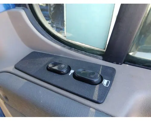 FREIGHTLINER CASCADIA 125 DOOR ASSEMBLY, FRONT