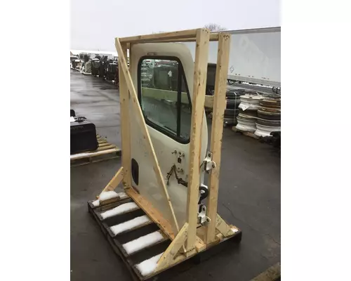 FREIGHTLINER CASCADIA 125 DOOR ASSEMBLY, FRONT