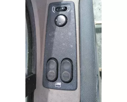 FREIGHTLINER CASCADIA 125 DOOR ASSEMBLY, FRONT