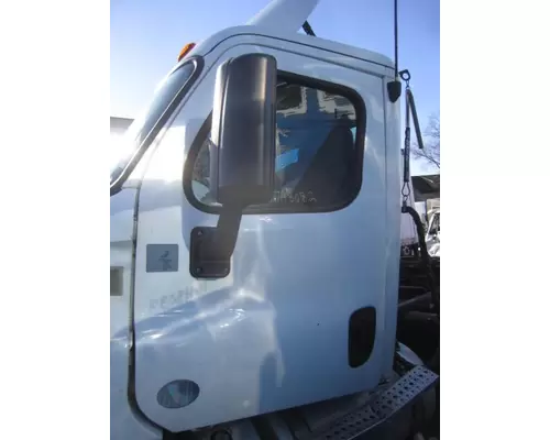 FREIGHTLINER CASCADIA 125 DOOR ASSEMBLY, FRONT