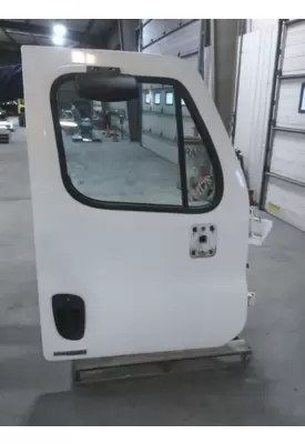 FREIGHTLINER CASCADIA 125 DOOR ASSEMBLY, FRONT