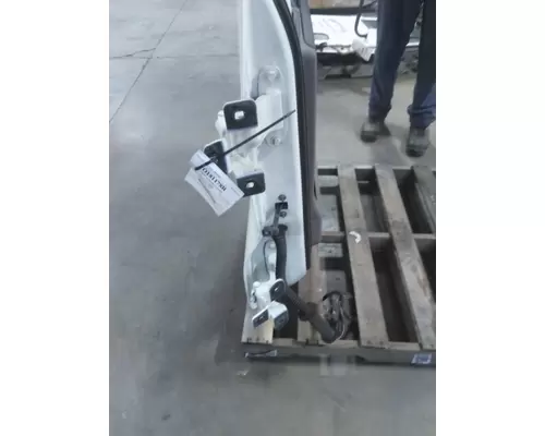 FREIGHTLINER CASCADIA 125 DOOR ASSEMBLY, FRONT