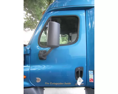 FREIGHTLINER CASCADIA 125 DOOR ASSEMBLY, FRONT