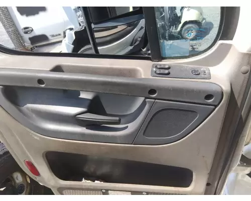 FREIGHTLINER CASCADIA 125 DOOR ASSEMBLY, FRONT