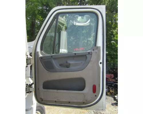 FREIGHTLINER CASCADIA 125 DOOR ASSEMBLY, FRONT