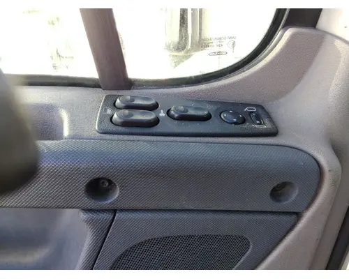 FREIGHTLINER CASCADIA 125 DOOR ASSEMBLY, FRONT