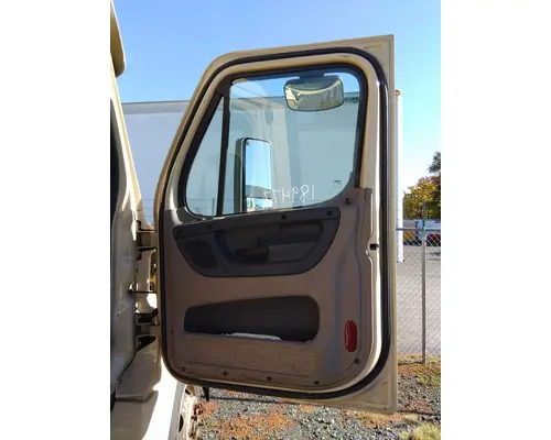 FREIGHTLINER CASCADIA 125 DOOR ASSEMBLY, FRONT