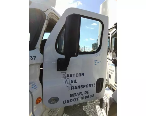 FREIGHTLINER CASCADIA 125 DOOR ASSEMBLY, FRONT