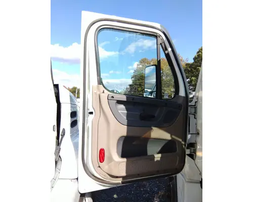 FREIGHTLINER CASCADIA 125 DOOR ASSEMBLY, FRONT