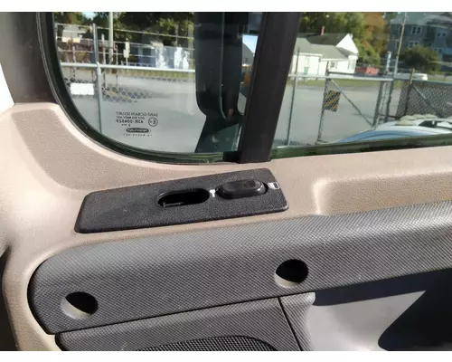 FREIGHTLINER CASCADIA 125 DOOR ASSEMBLY, FRONT