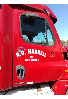 FREIGHTLINER CASCADIA 125 DOOR ASSEMBLY, FRONT