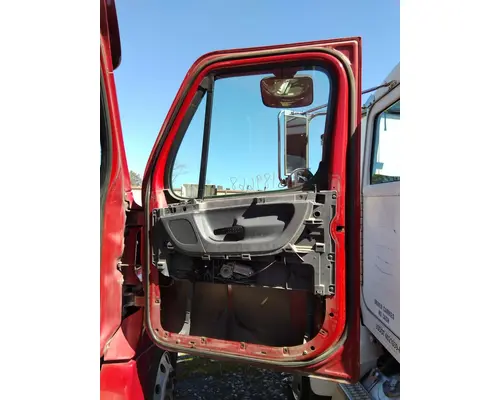 FREIGHTLINER CASCADIA 125 DOOR ASSEMBLY, FRONT