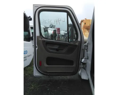 FREIGHTLINER CASCADIA 125 DOOR ASSEMBLY, FRONT