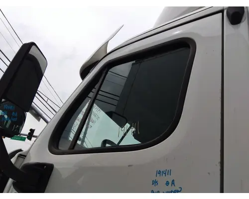 FREIGHTLINER CASCADIA 125 DOOR ASSEMBLY, FRONT