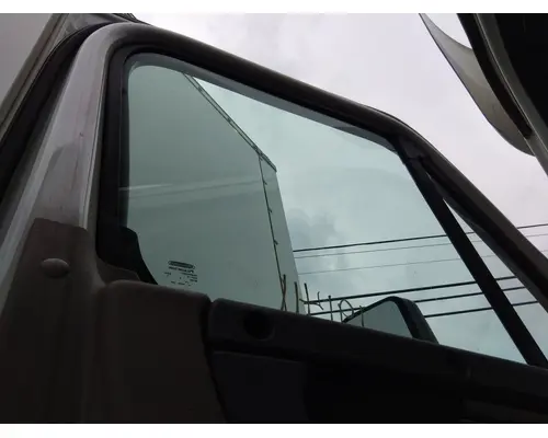 FREIGHTLINER CASCADIA 125 DOOR ASSEMBLY, FRONT