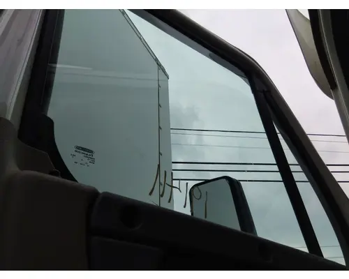 FREIGHTLINER CASCADIA 125 DOOR ASSEMBLY, FRONT
