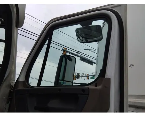FREIGHTLINER CASCADIA 125 DOOR ASSEMBLY, FRONT