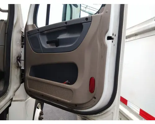 FREIGHTLINER CASCADIA 125 DOOR ASSEMBLY, FRONT