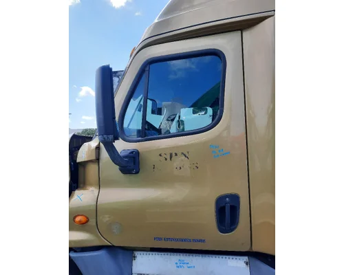 FREIGHTLINER CASCADIA 125 DOOR ASSEMBLY, FRONT